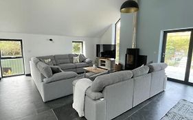 Gulland 4 Bed Sleeps 8 With Hot Tub